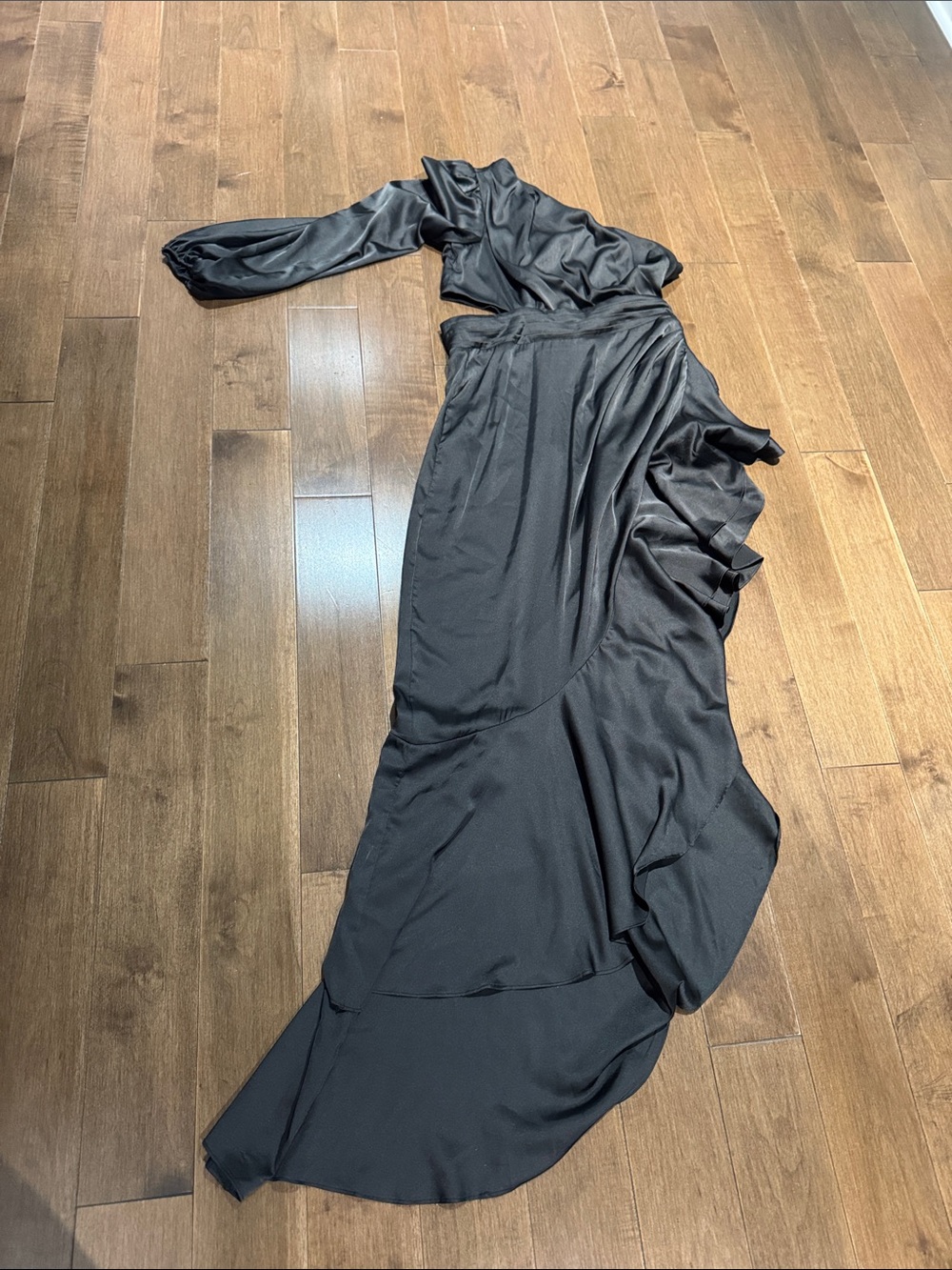 Elegant Black One-Shoulder Evening Dress
